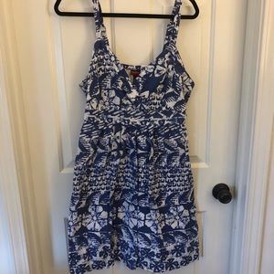 Knee Length, V neck dress